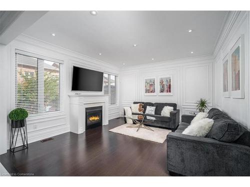 27 Leith Drive Drive, Bradford/West Gwillimbury, ON - Indoor Photo Showing Living Room With Fireplace