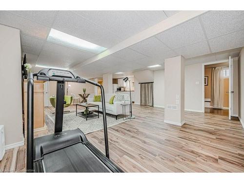 957 Sanford Drive, Burlington, ON - Indoor Photo Showing Gym Room