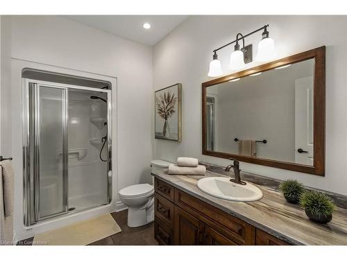 10 Brown Street S, Clifford, ON - Indoor Photo Showing Bathroom