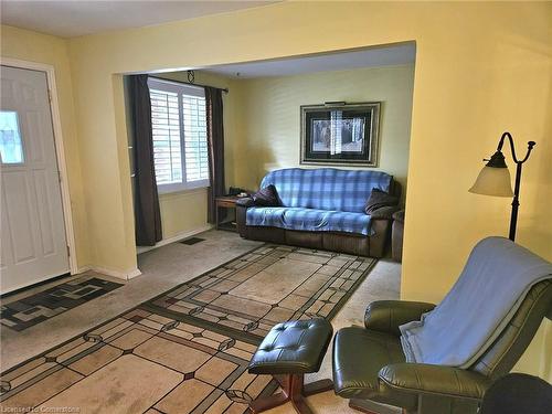 28 Cameron Avenue, Hamilton, ON - Indoor Photo Showing Bedroom