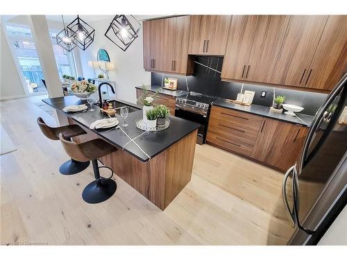 1440 Upper Gage Avenue, Hamilton, ON - Indoor Photo Showing Kitchen