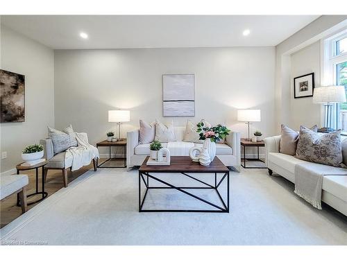 1440 Upper Gage Avenue, Hamilton, ON - Indoor Photo Showing Living Room