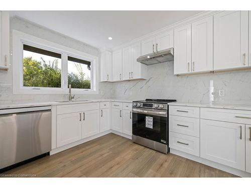 583 Britannia Avenue, Hamilton, ON - Indoor Photo Showing Kitchen With Upgraded Kitchen