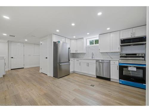 583 Britannia Avenue, Hamilton, ON - Indoor Photo Showing Kitchen