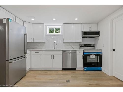 583 Britannia Avenue, Hamilton, ON - Indoor Photo Showing Kitchen