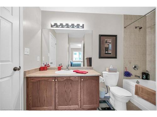 31 Newport Crescent, Hamilton, ON - Indoor Photo Showing Bathroom