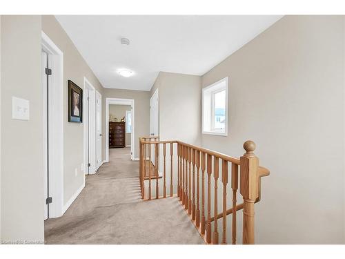 31 Newport Crescent, Hamilton, ON - Indoor Photo Showing Other Room