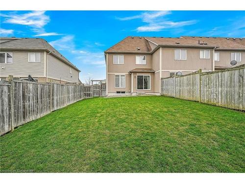 31 Newport Crescent, Hamilton, ON - Outdoor With Backyard