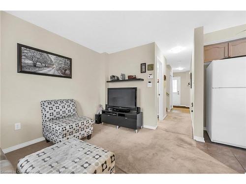 31 Newport Crescent, Hamilton, ON - Indoor Photo Showing Other Room