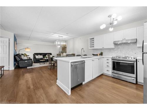 210-2055 Appleby Line, Burlington, ON - Indoor Photo Showing Kitchen With Stainless Steel Kitchen With Upgraded Kitchen