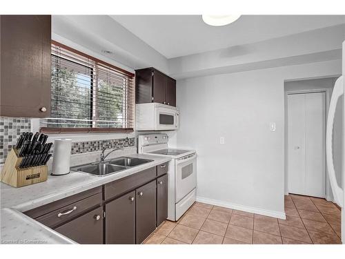 9184 Airport Road W, Mount Hope, ON - Indoor Photo Showing Kitchen With Double Sink