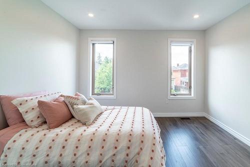 134 Gibson Avenue, Hamilton, ON - Indoor Photo Showing Bedroom