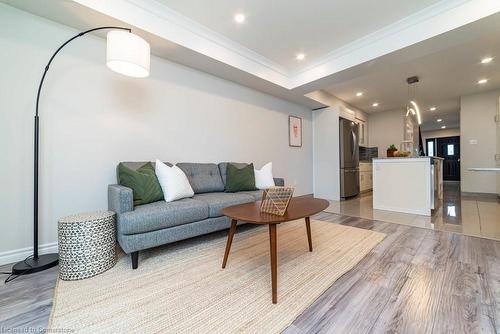 134 Gibson Avenue, Hamilton, ON - Indoor Photo Showing Living Room