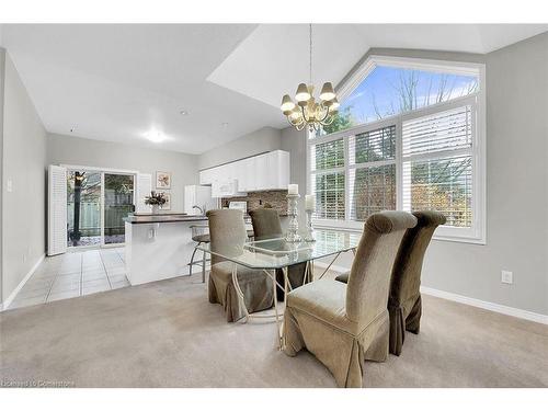 8-81 Valridge Drive, Ancaster, ON - Indoor Photo Showing Dining Room