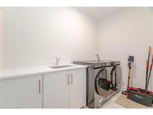 524 Old Course Trail Trail, Welland, ON - Indoor Photo Showing Laundry Room