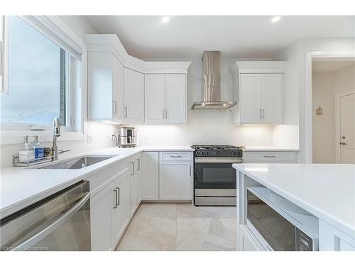 524 Old Course Trail Trail, Welland, ON - Indoor Photo Showing Kitchen With Upgraded Kitchen