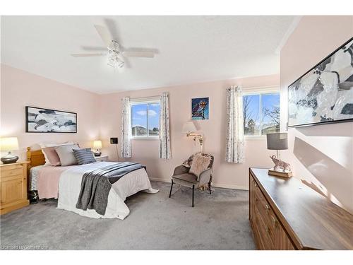 516 Eliza Crescent, Burlington, ON - Indoor Photo Showing Bedroom