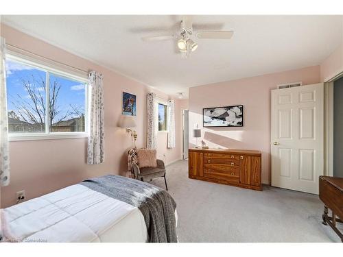 516 Eliza Crescent, Burlington, ON - Indoor Photo Showing Bedroom