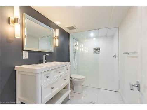 7-35 Midhurst Heights, Stoney Creek, ON - Indoor Photo Showing Bathroom