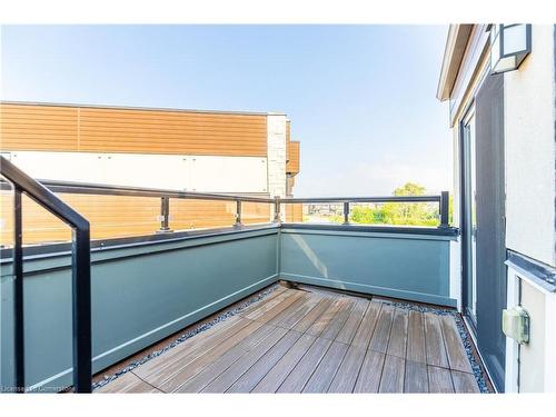 7-35 Midhurst Heights, Stoney Creek, ON - Outdoor With Balcony With Exterior