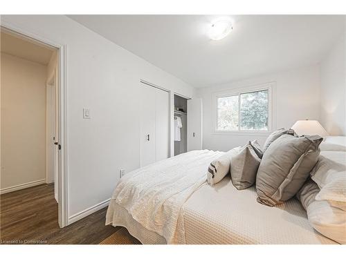 75 Graystone Drive, Hamilton, ON - Indoor Photo Showing Bedroom