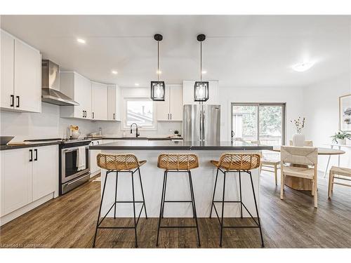 75 Graystone Drive, Hamilton, ON - Indoor Photo Showing Kitchen With Upgraded Kitchen