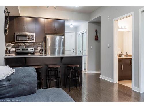 206-85 Robinson Street Street, Hamilton, ON - Indoor Photo Showing Kitchen