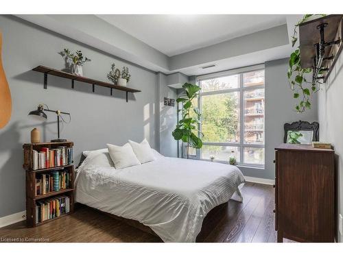 206-85 Robinson Street Street, Hamilton, ON - Indoor Photo Showing Bedroom