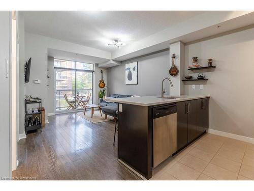 206-85 Robinson Street Street, Hamilton, ON - Indoor Photo Showing Kitchen