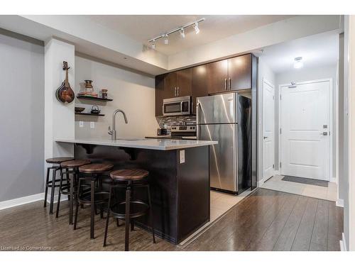 206-85 Robinson Street Street, Hamilton, ON - Indoor Photo Showing Kitchen With Upgraded Kitchen