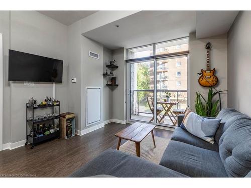 206-85 Robinson Street Street, Hamilton, ON - Indoor Photo Showing Living Room