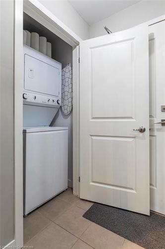 206-85 Robinson Street Street, Hamilton, ON - Indoor Photo Showing Laundry Room