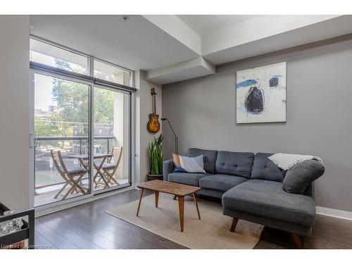 206-85 Robinson Street Street, Hamilton, ON - Indoor Photo Showing Living Room