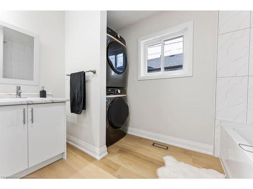 295 Glennie Avenue, Hamilton, ON - Indoor Photo Showing Bathroom