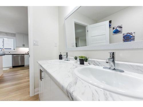 295 Glennie Avenue, Hamilton, ON - Indoor Photo Showing Bathroom