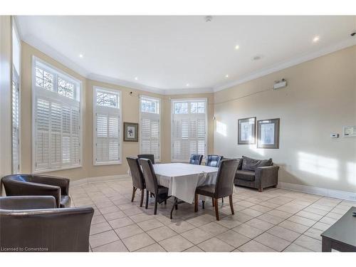 216-1411 Walker'S Line, Burlington, ON - Indoor Photo Showing Dining Room