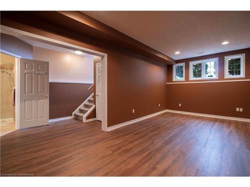 122 Braemar Avenue, Caledonia, ON - Indoor Photo Showing Other Room