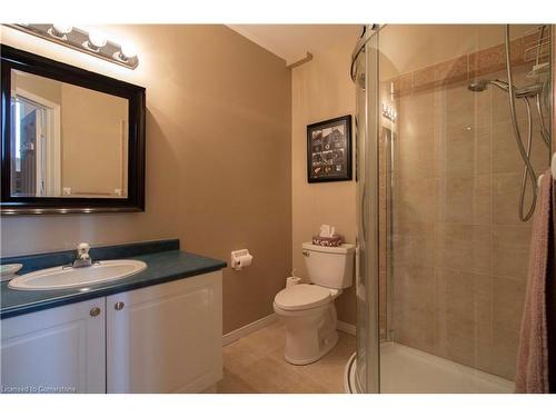 122 Braemar Avenue, Caledonia, ON - Indoor Photo Showing Bathroom