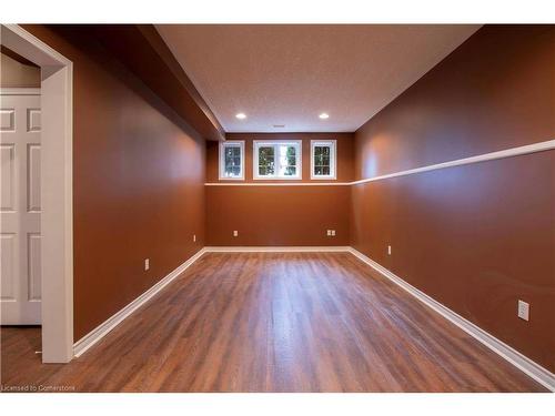 122 Braemar Avenue, Caledonia, ON - Indoor Photo Showing Other Room