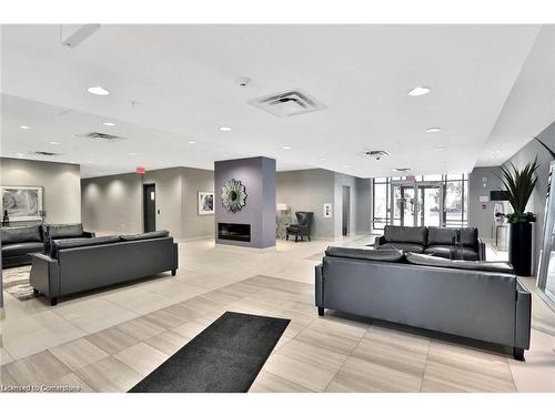 308-81 Robinson Street, Hamilton, ON - Indoor