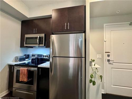 308-81 Robinson Street, Hamilton, ON - Indoor Photo Showing Kitchen