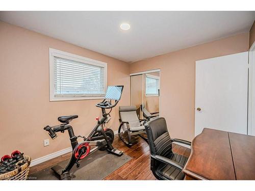 1268 Consort Crescent, Burlington, ON - Indoor Photo Showing Gym Room