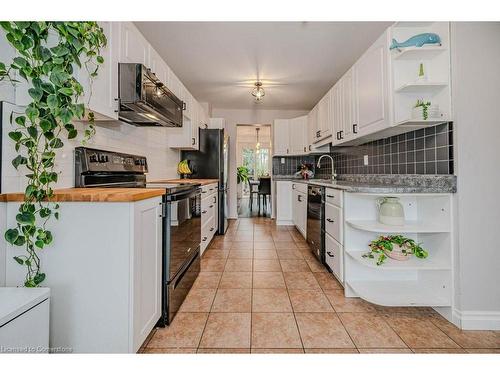 1268 Consort Crescent, Burlington, ON - Indoor Photo Showing Kitchen