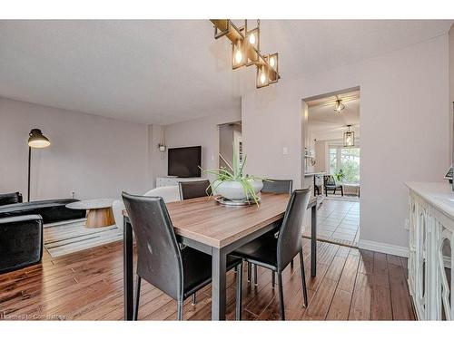 1268 Consort Crescent, Burlington, ON - Indoor Photo Showing Dining Room