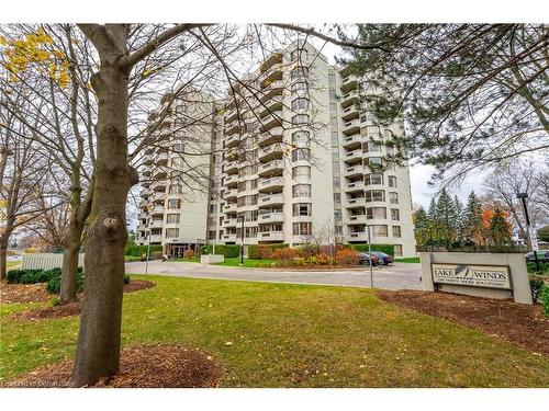 504-1201 North Shore Boulevard E, Burlington, ON - Outdoor With Balcony