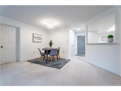 504-1201 North Shore Boulevard E, Burlington, ON - Indoor Photo Showing Dining Room