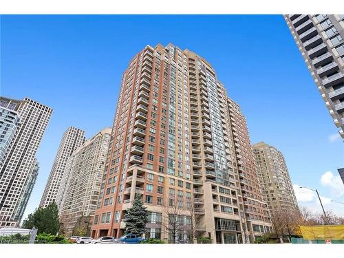 808-156 Enfield Place, Mississauga, ON - Outdoor With Facade