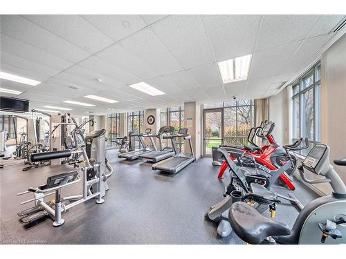 808-156 Enfield Place, Mississauga, ON - Indoor Photo Showing Gym Room