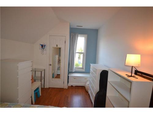 25 Chatham Street, Hamilton, ON - Indoor Photo Showing Other Room