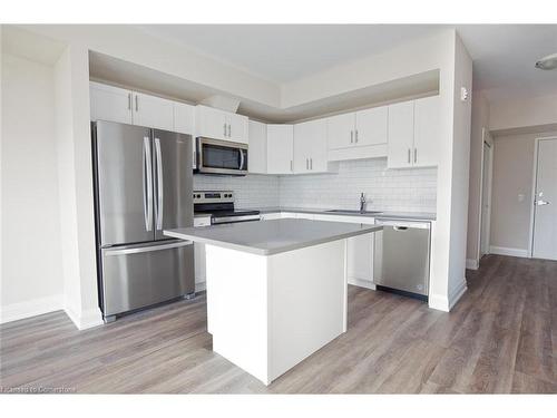 106-118 Summersides Boulevard, Fonthill, ON - Indoor Photo Showing Kitchen With Stainless Steel Kitchen With Upgraded Kitchen